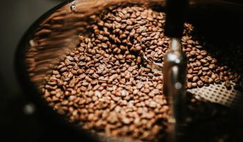 White Paper on Consumption Structure and Cross border E-commerce Development in the Chinese Market in 2025: Cross border Compliance and Market Prospects from Coffee to Lifestyle Industries